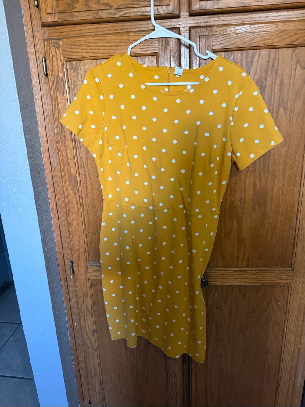 Old Navy Yellow Polka Dot Short Sleeve Midi Dress